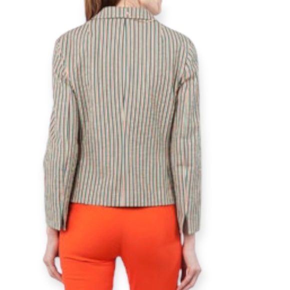 Akris Punto • Seersucker Two Button Blazer - Picture 4 of 15